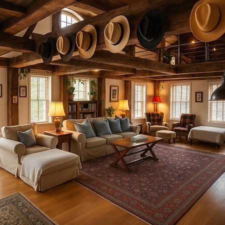 Magical Post And Beam Loft Downtown Newport! Hotel Екстериор снимка