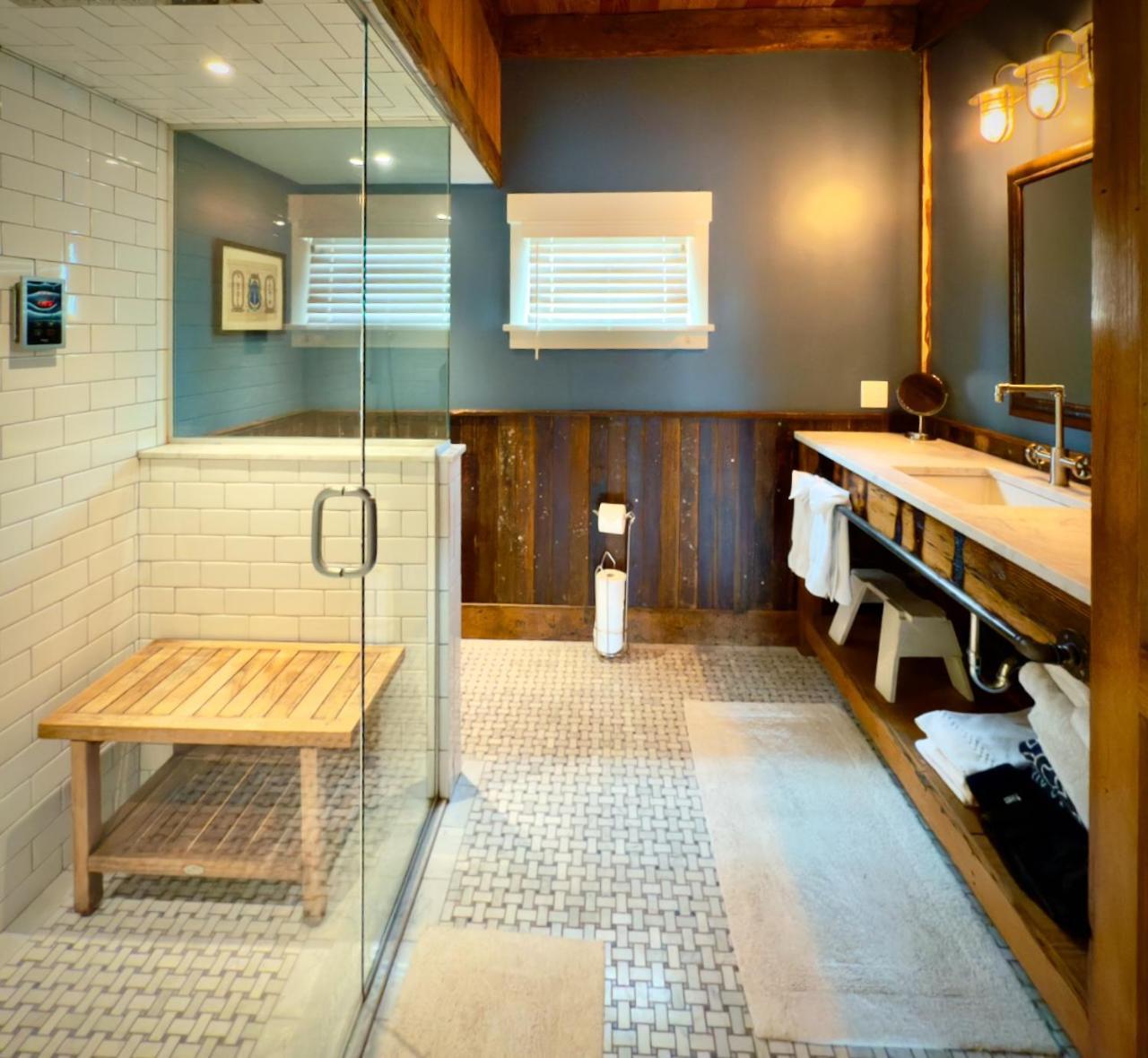 Magical Post And Beam Loft Downtown Newport! Hotel Екстериор снимка