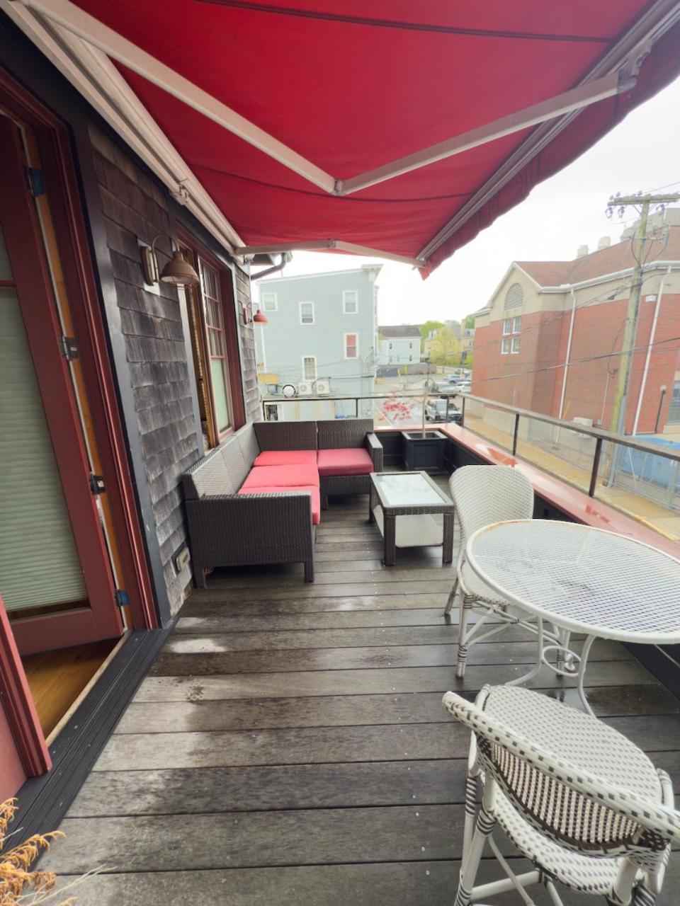 Magical Post And Beam Loft Downtown Newport! Hotel Екстериор снимка